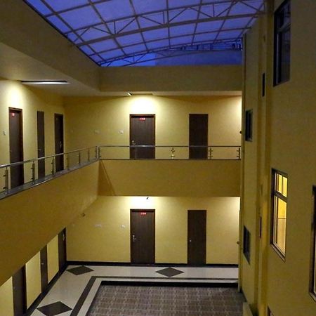 Hotel Varenya Inn Yavatmāl 외부 사진