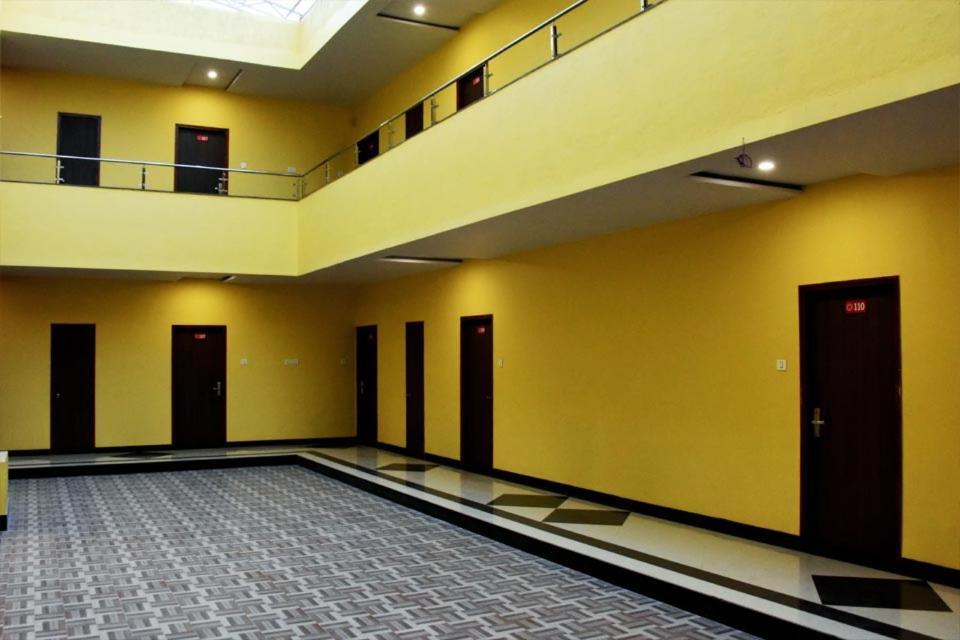 Hotel Varenya Inn Yavatmāl 외부 사진